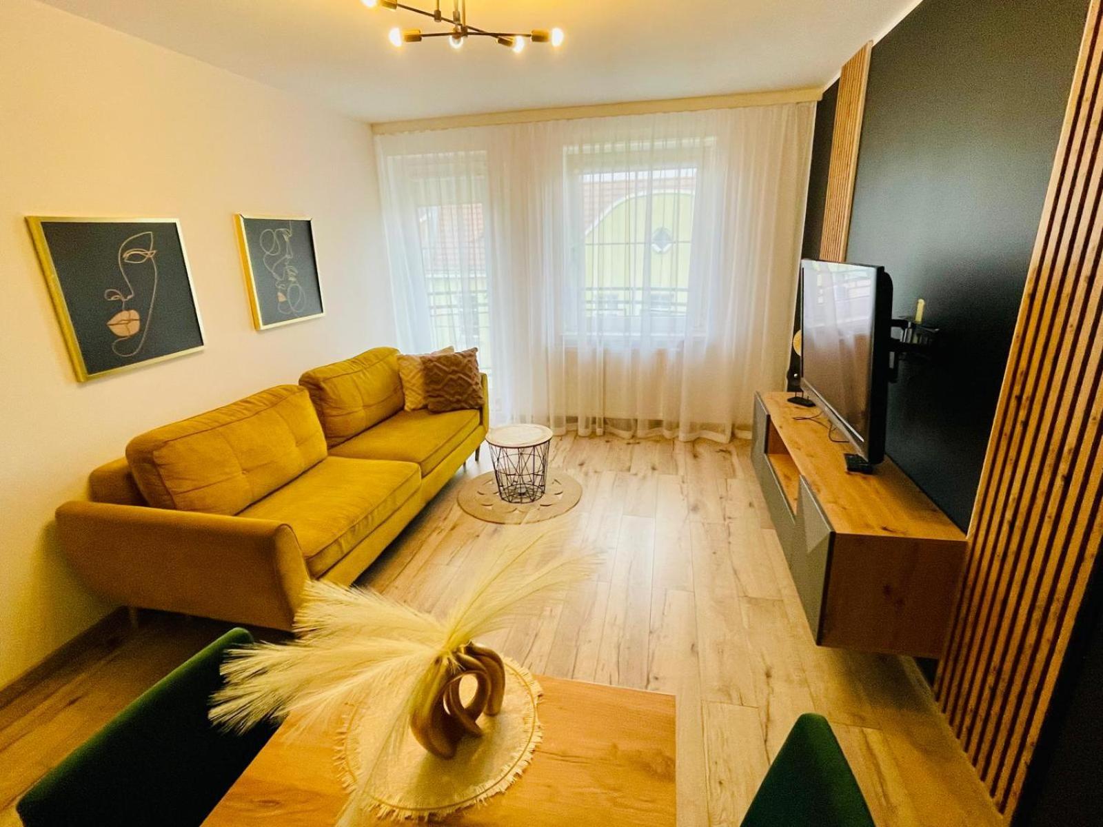 Blue Apartment Close To Old Town Bydgoszcz Exterior photo